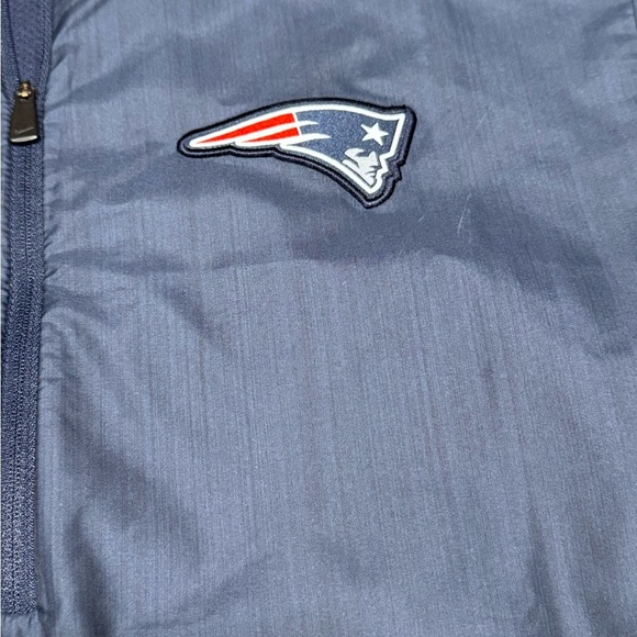 Nike NFL New England Patriots Onfield Apparel Navy Windbreaker - Picture 3 of 10